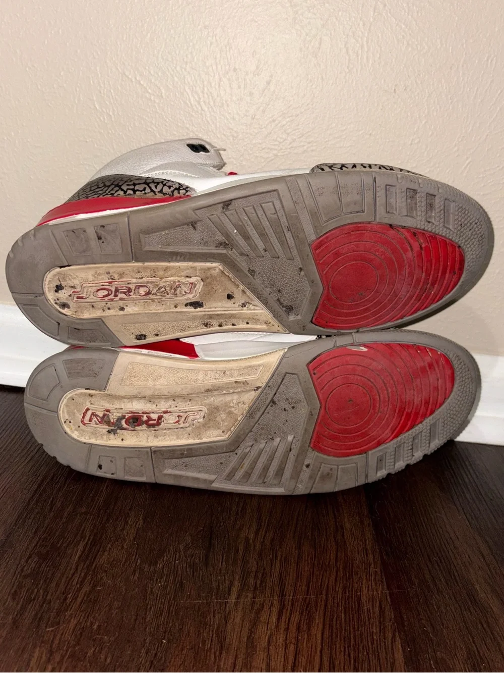 Men’s Jordan 3 Fire red Sz 12
